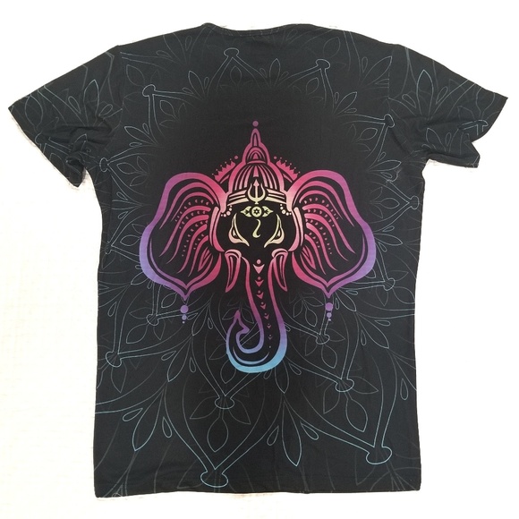 Divine Ganesha T-Shirt - Picture 2 of 3